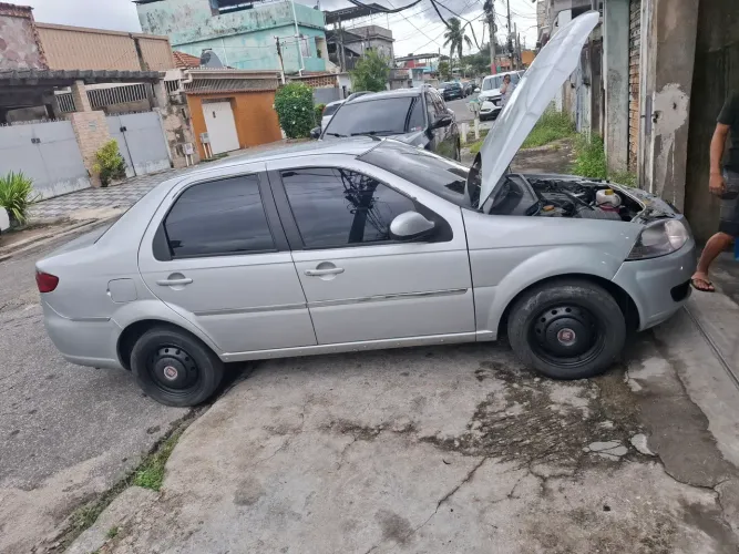 Fiat Siena EL 1.0 MPI Fire Flex 8V 4P 2013