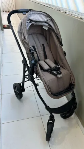 Carrinho de Bebê Galzerano Semi-Novo - Ótimo Estado! - R$ 500