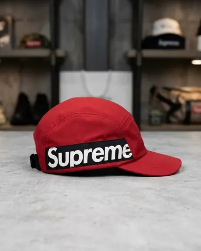 Boné Supreme Vermelho