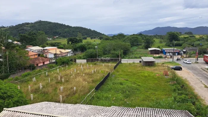 Terreno 748m² à venda no Ribeirão da Ilha