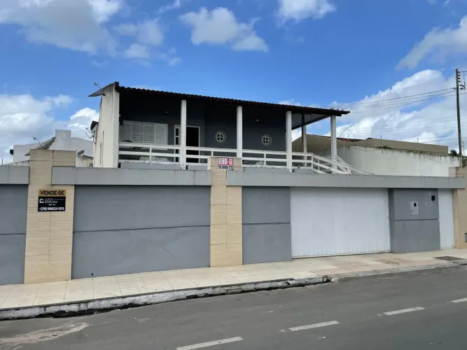 Casa à venda em rua pública, CENTRO, Lagarto, SE
