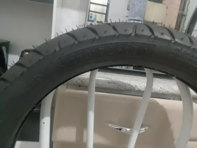 Pneu 110/70 17