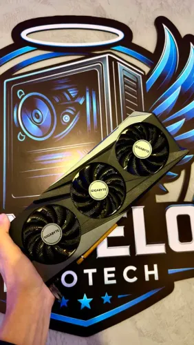 RX 7600 8GB Gigabyte triple fan