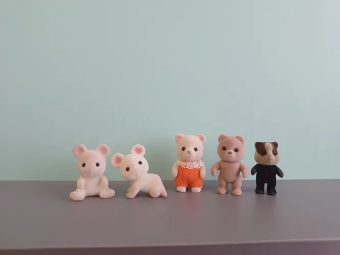 Lote de bebê sylvanian families 