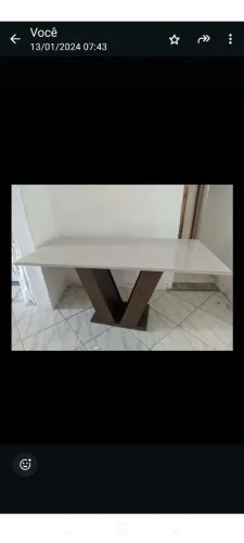Mesa de tampo de vidro com 6 cadeiras 