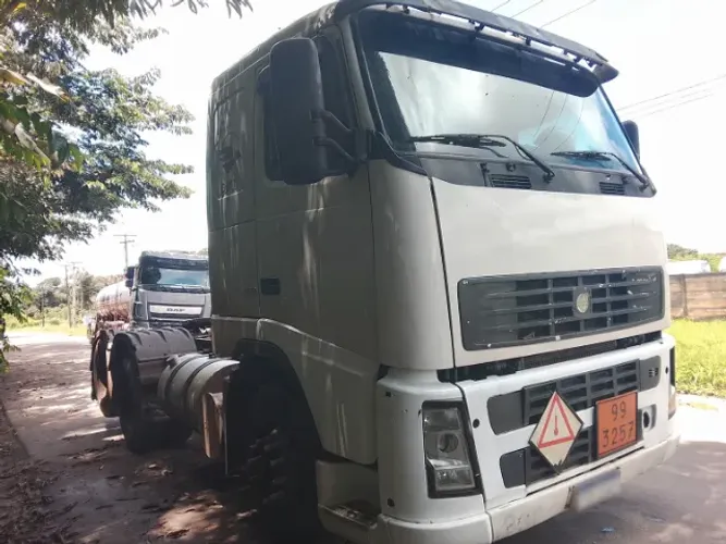 Volvo FH12 420 4X2T 2004 Diesel Branco Licenciado 2026