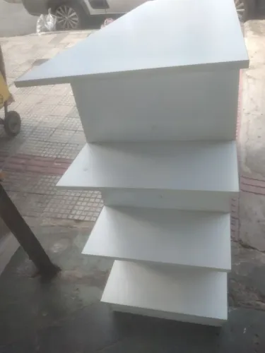 Balcão expositor mdf