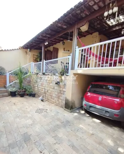 Casa para locação com 3 quartos (1 suíte) armários planejados e duas vagas, Planalto, Belo
