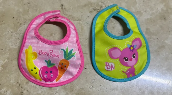 Babadores da baby alive