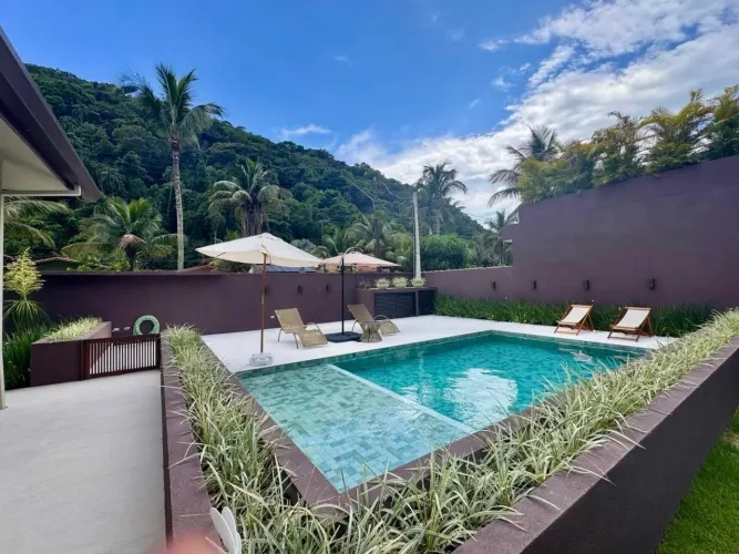 Casa em condomínio fechado à venda | QVista Inteligência Imobiliária Guarujá