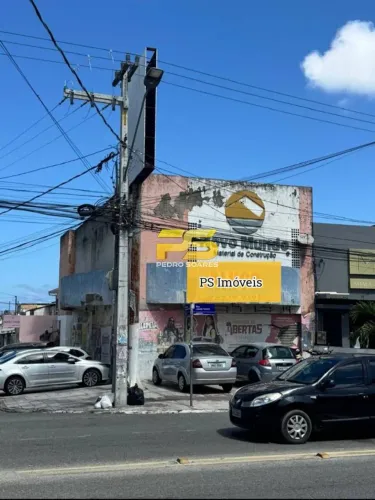 PRÉDIO COMERCIAL COM 300m² EM MANGABEIRA