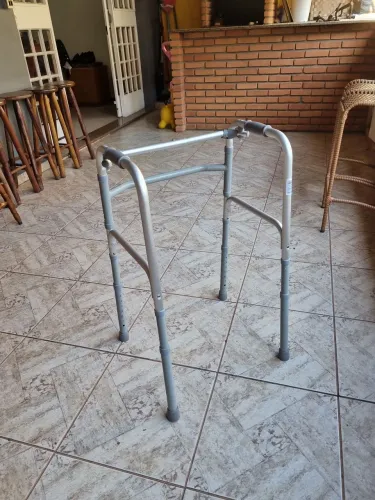 Andador Dobrável Amumínio Dellamed (NOVO!)