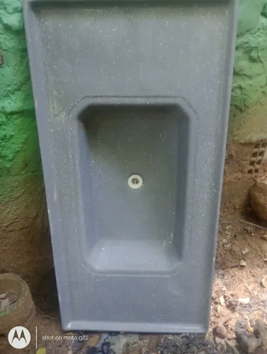pia usada semi nova com 1 metro de comprimento por 50 cm de largura 50 reais pegar Ibura 