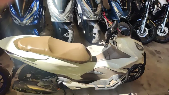HONDA PCX 150 DLX BRANCA 2019 Shalon veículos Cariacica