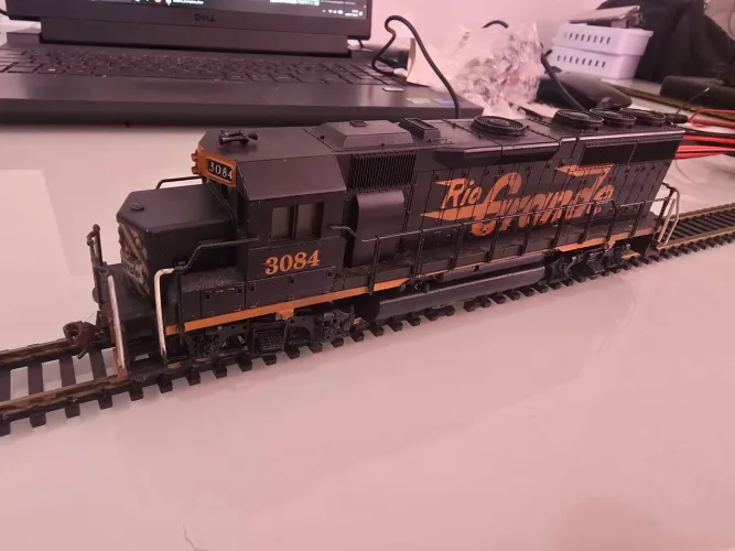 Locomotiva GP40 Rio Grande Atlas com DCC