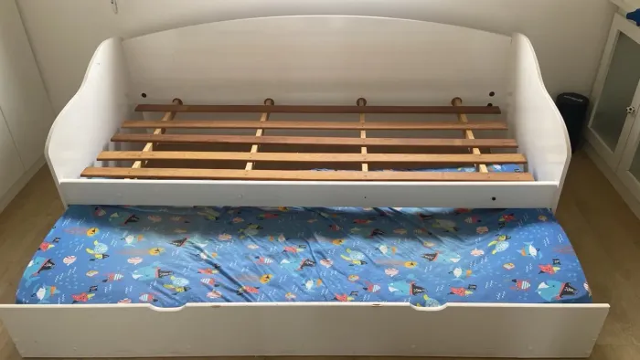 Conjunto completo de móveis para quarto infantil - R$ 800