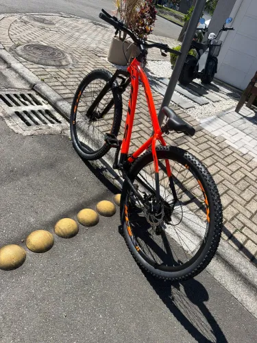 Bicicleta KLS aro 29 laranja neon