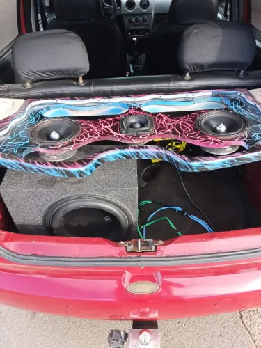 Som completo Evok bem conservado. 7 meses de uso, único dono temos nota fiscal.