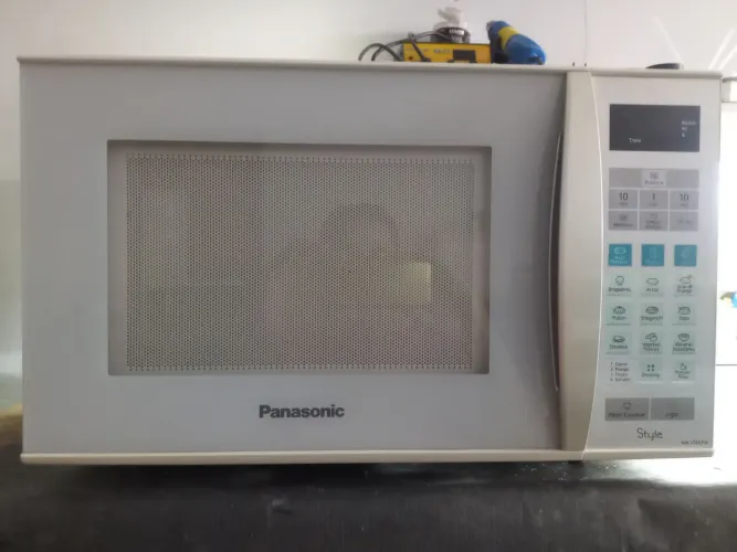 Microondas Panasonic 31L grande
