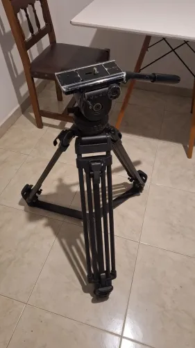 Tripé Sachtler Video 18 100mm Fibra de Carbono 3 estágios