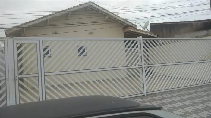 Casa Térrea em Condomínio Fechado na Princesa - Praia Grande, 1 Quarto