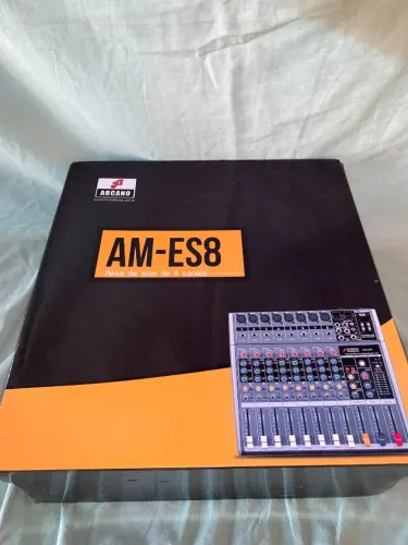 Mesa de Som Profissional Arcano AM-ES8 com USB e Efeitos