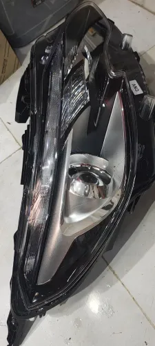 Farol Peugeot 2008
