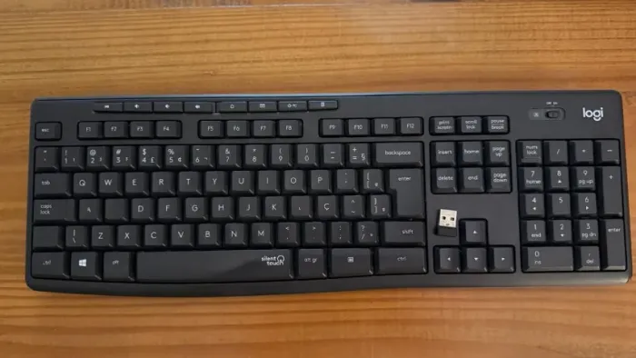 Vendo teclado Logitech K295 Wireless, com receptor USB incluso