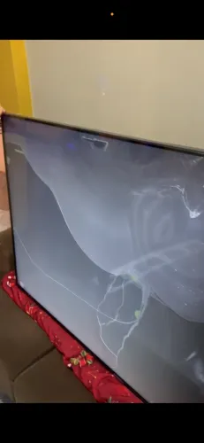 Tv LG 65 polegadas, com tela e display quebrado