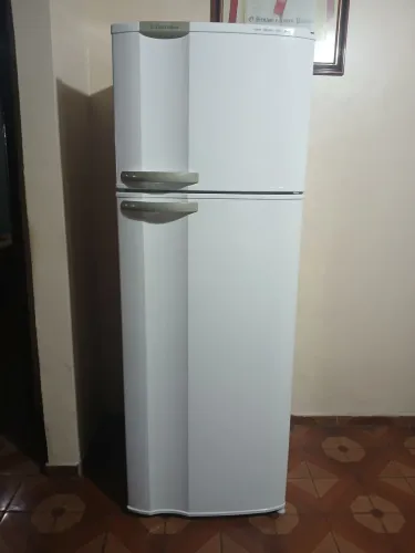 Geladeira duplex eletrolux