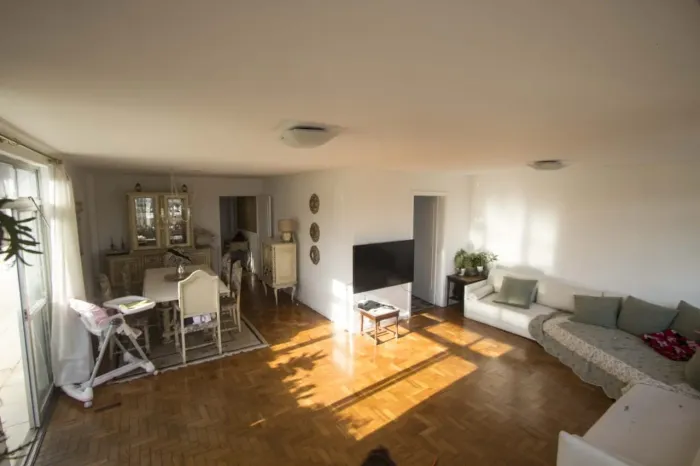 Apartamento à venda em São Simão-SP: 3 quartos, 1 suíte, 2 banheiros, 2 vagas de garagem, 