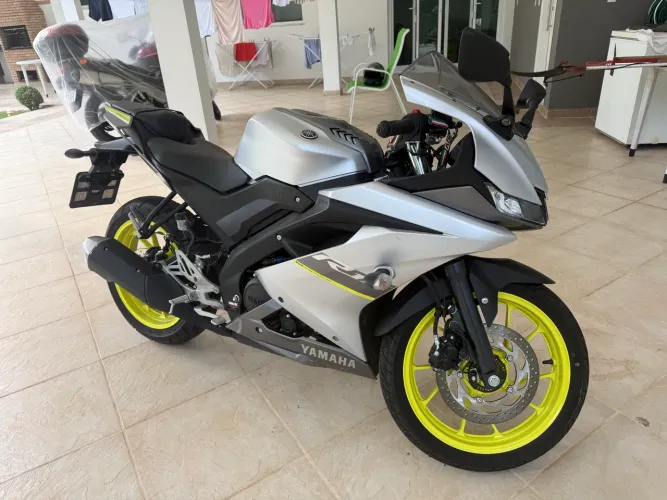 Moto de condomínio, apenas 1.900kms!