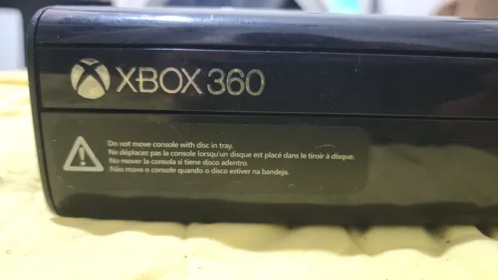 Xbox 360 Slim Desbloqueado RGH (Freestyle 3) - 1 Controle