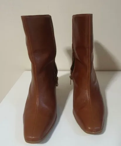 Bota caramelo 35