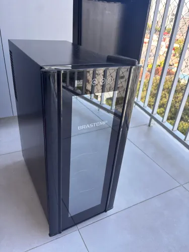 Adega Brastemp 12 garrafas