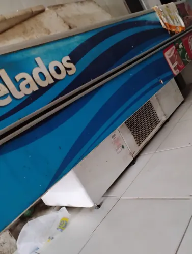 Ilha sem motor para gelar peixes 