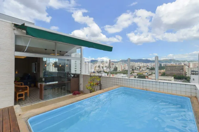 Cobertura Duplex de 196m² à venda: 4 quartos, 3 banheiros, 1 suíte, 3 vagas livres, piscin