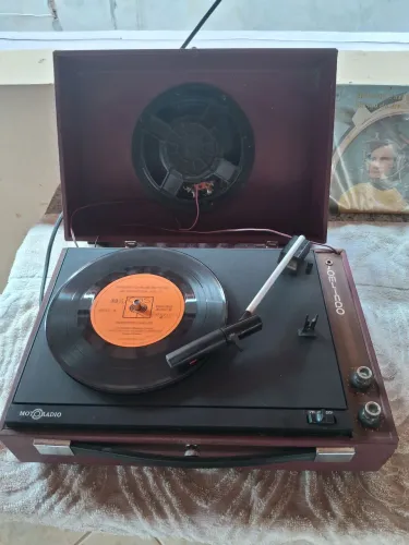 Toca disco antigo e raro