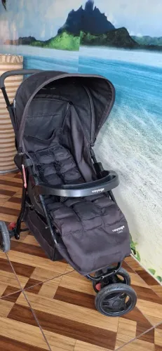 Carrinho de passeio bebê voyage delta