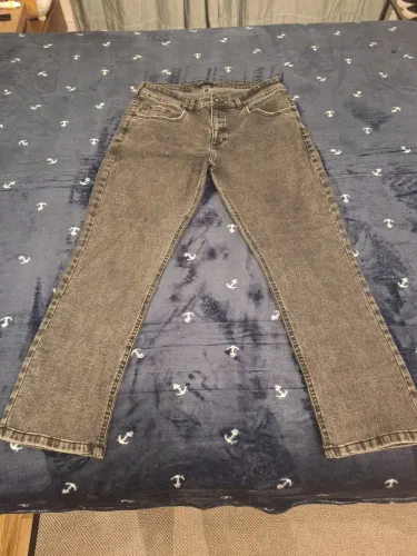 Calça jeans preta