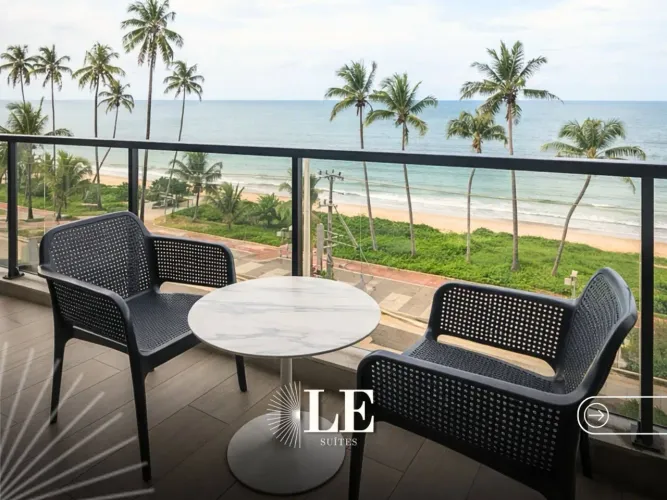 FLAT A BEIRA DE CABO BRANCO