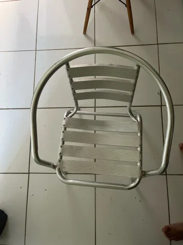 Poltrona de alumínio