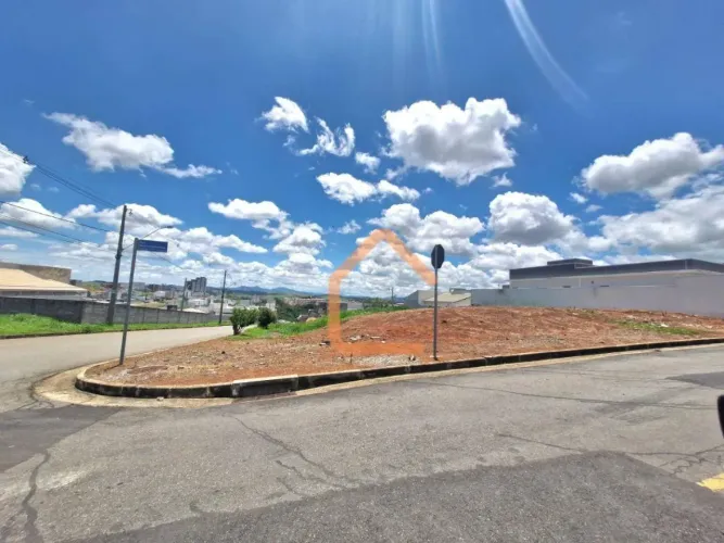 Terreno à venda, 325 m² por R$ 252.000 - Serra Morena - Pouso Alegre/MG