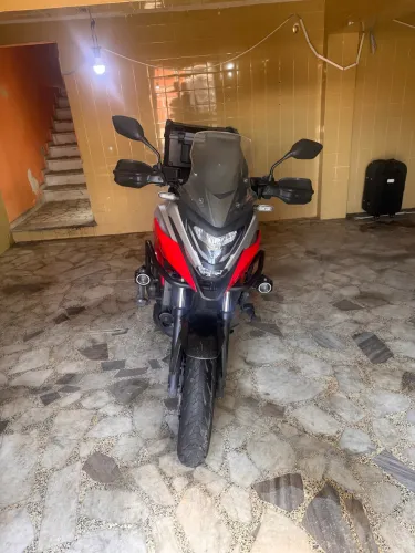 Honda NC 750X DCT 2024 Automática Vermelha 15 mil km Impecável