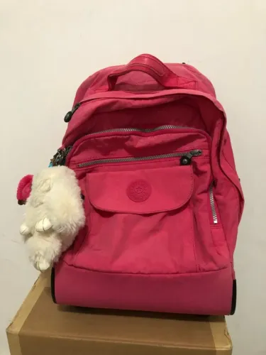 Mochila da Kipling com Rodinhas usada mas Original