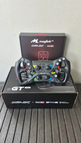Volante Simagic GT Neo com MagLink na caixa
