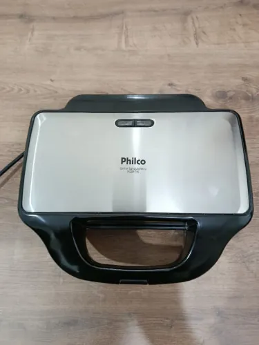 Sanduicheira e grill Philco PGR17PI chapas removíveis