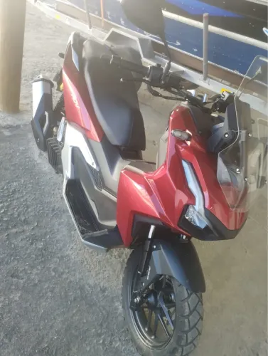 Adv 160 2025