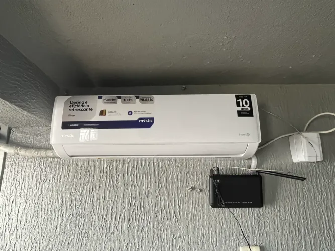 VENDO AR-CONDICIONADO SPLIT MYSTIC 12.000 BTUS 