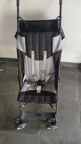 Vendo carrinho de bebê